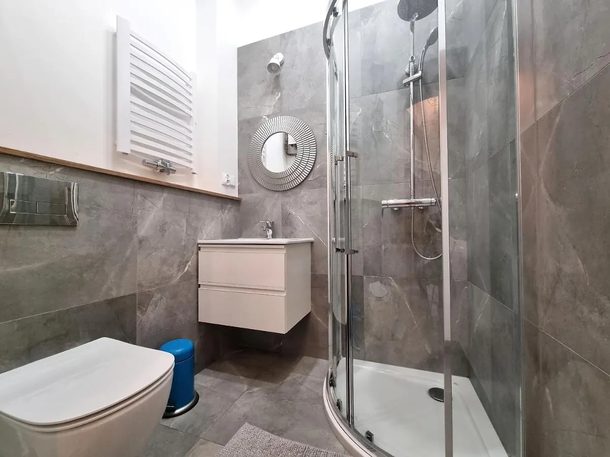 Euro24 Apartamenty Akacja - 2 Pokoje, 2 Antresole - Sopot Centrum, Blisko Plazy, Prywatny Parking 0*,  Poland